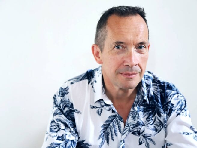 Jonathan Dove introduces Itch