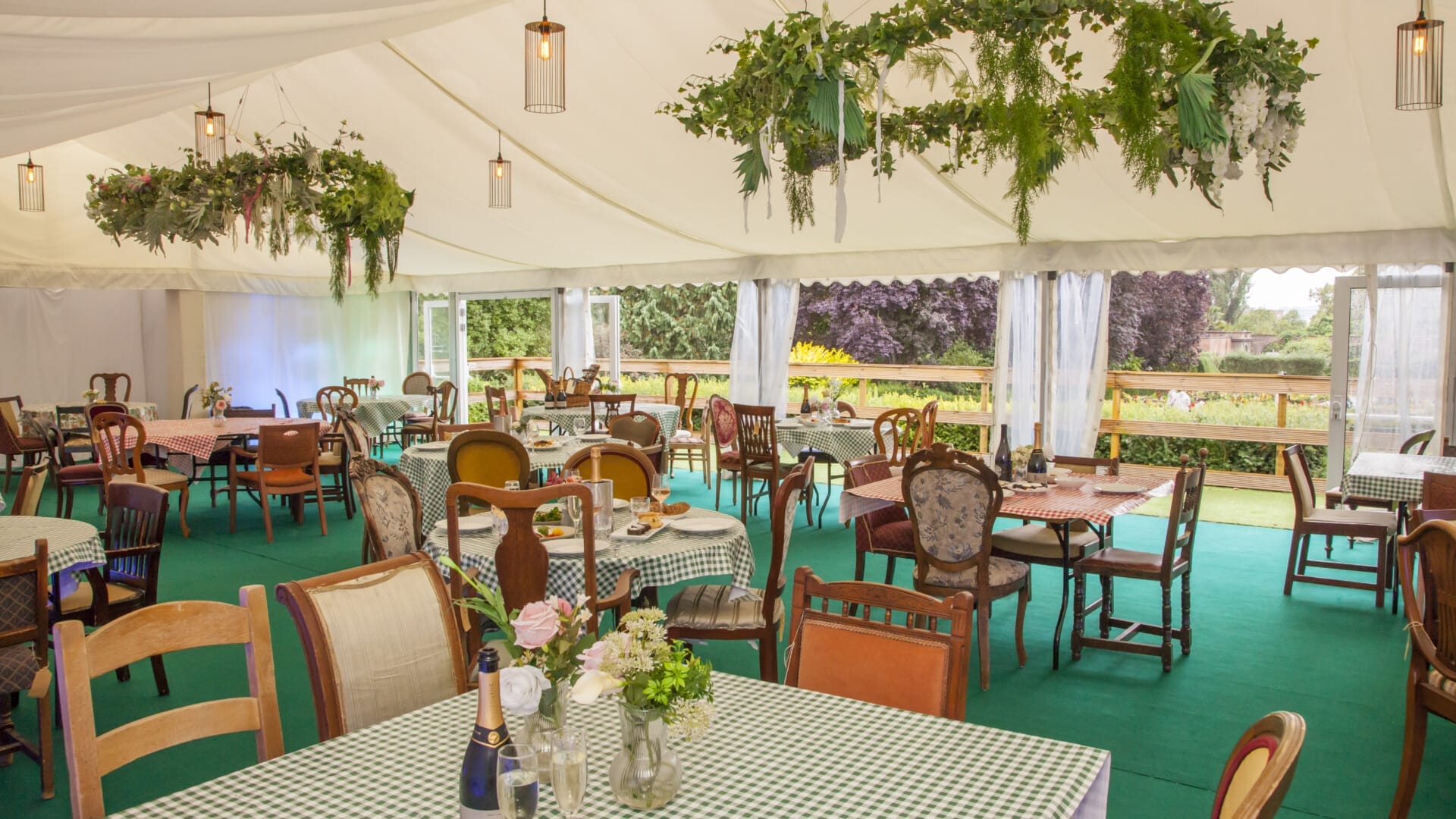 The Dutch Garden Lounge